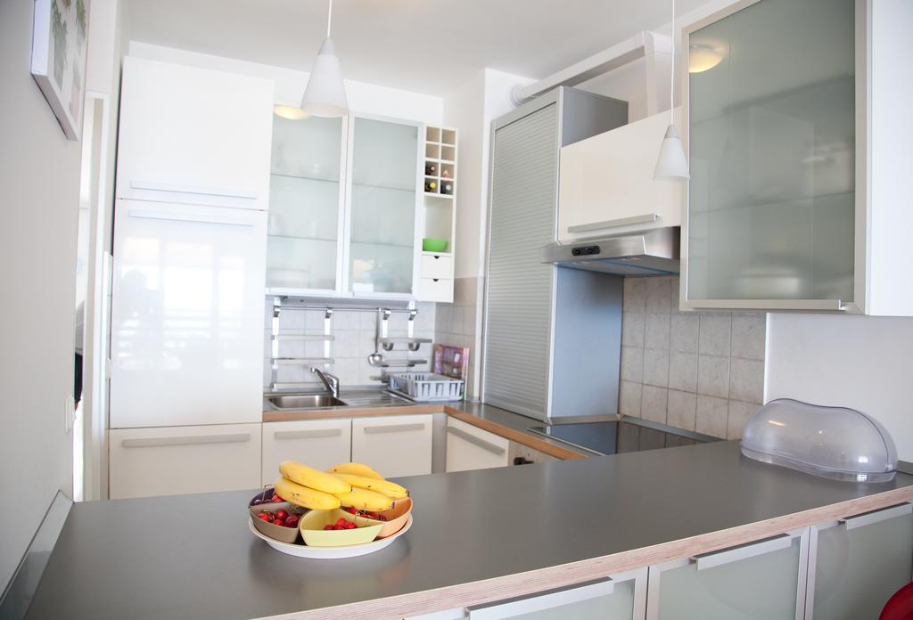 Luxury Beach Front Apt With Seaside View And Free Parking Spalato Esterno foto